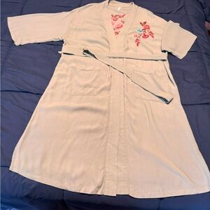 Xhilaration Blue Kimono with Pink Floral Embroidery Size XL